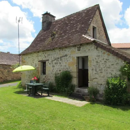Maison A Avec Clim, Velos Gratuits, Animaux Admis - Fr-1-616-164 Holiday home Hautefort