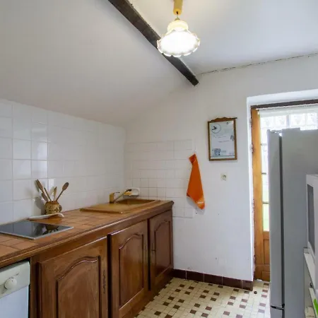 Maison A Avec Clim, Velos Gratuits, Animaux Admis - Fr-1-616-164 Holiday home Hautefort